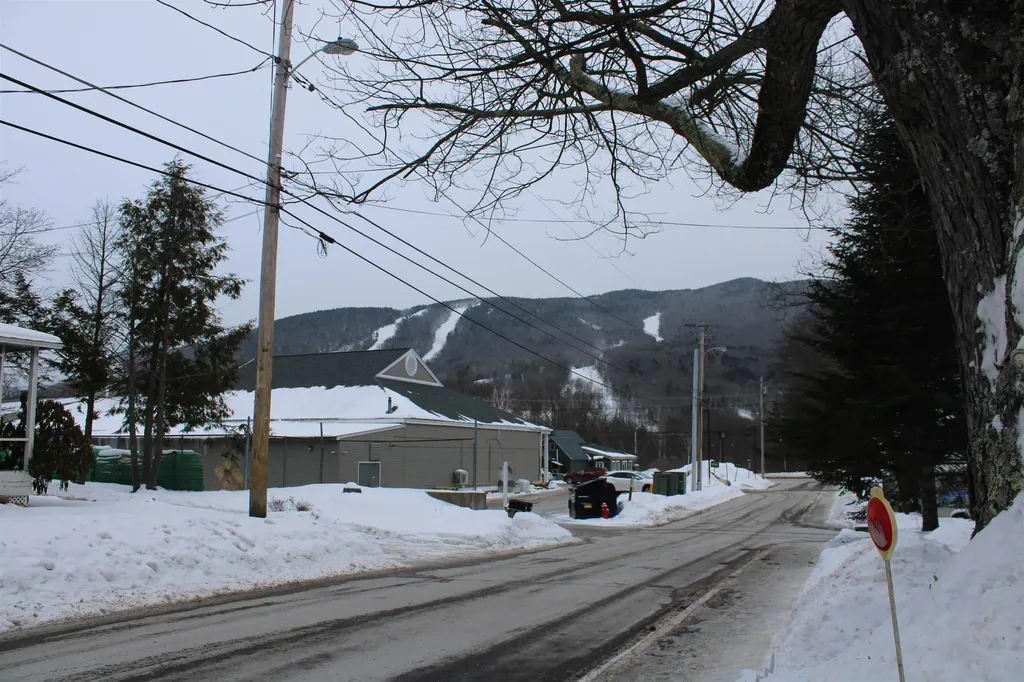 13 Maple Street Lincoln NH 03251