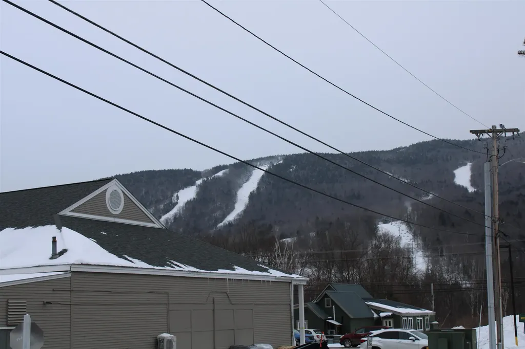 13 Maple Street Lincoln NH 03251