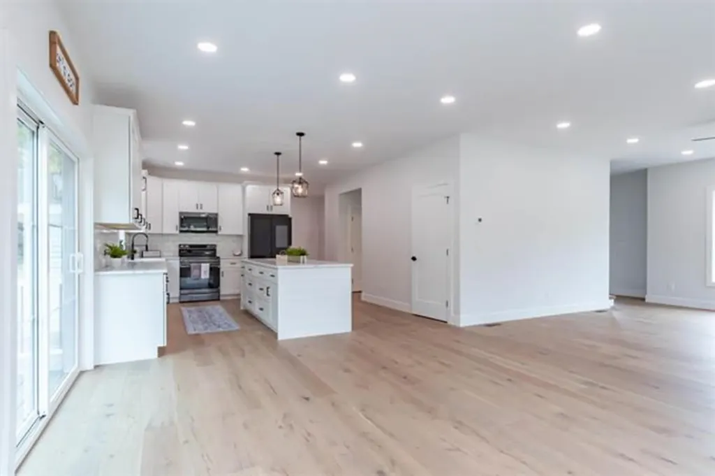 77 White Rock Hill Road Bow NH 03304