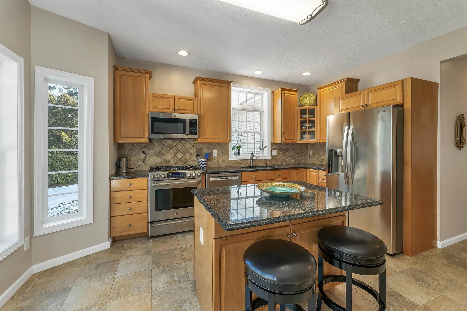 71 Green Meadow Lane Bedford NH 03110