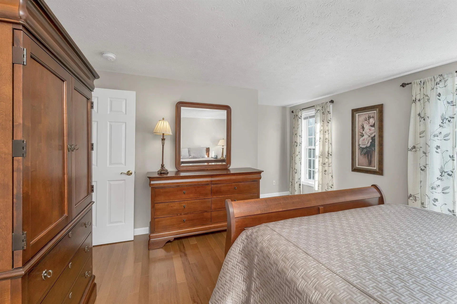 71 Green Meadow Lane Bedford NH 03110