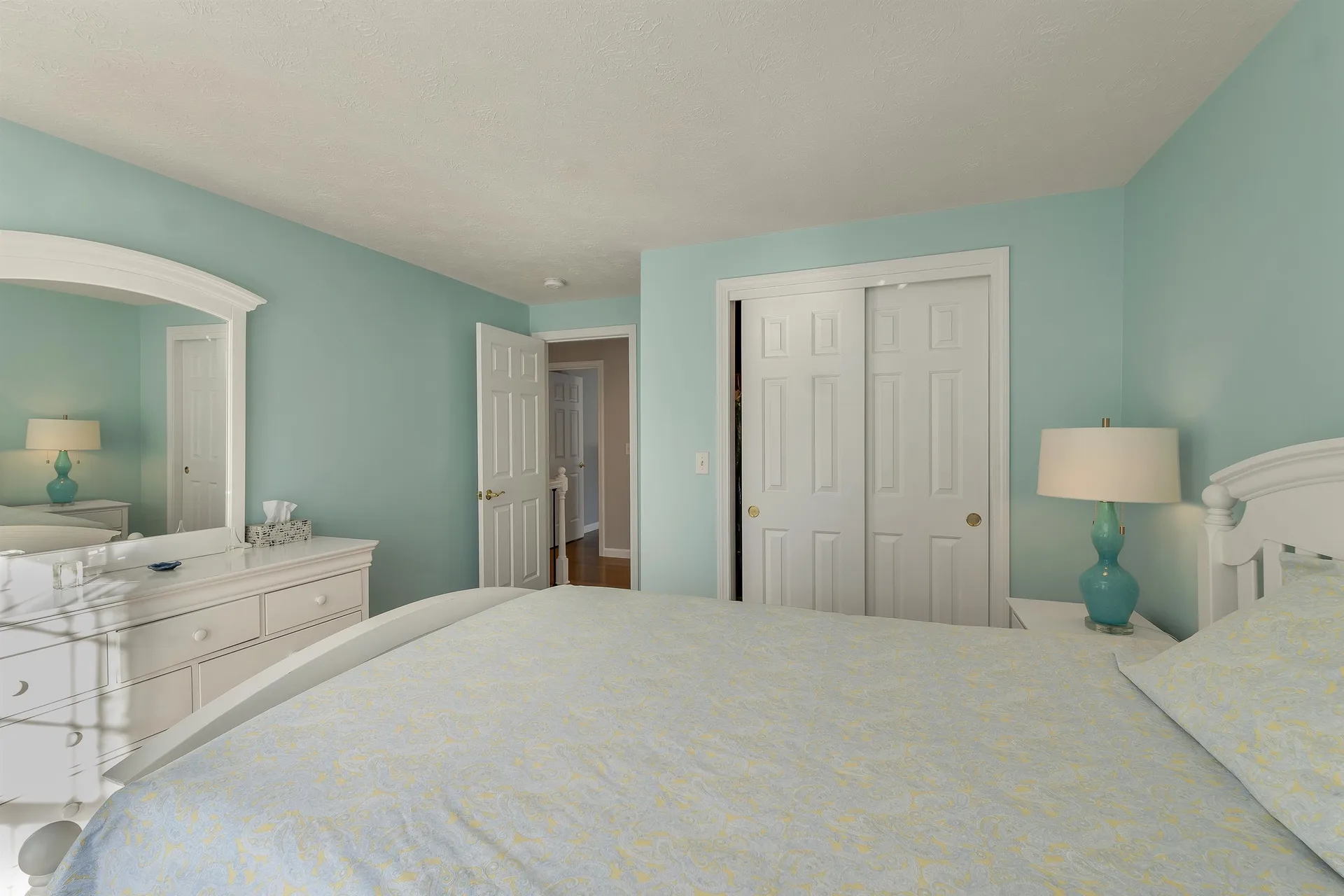 71 Green Meadow Lane Bedford NH 03110