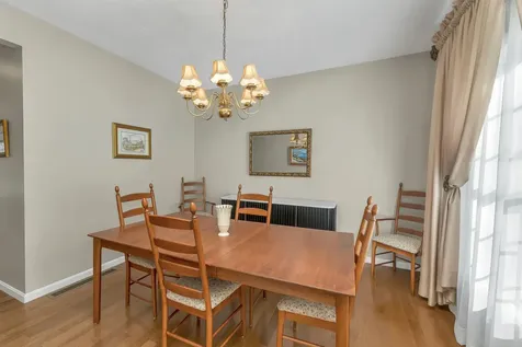 71 Green Meadow Lane Bedford NH 03110