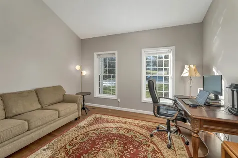 71 Green Meadow Lane Bedford NH 03110