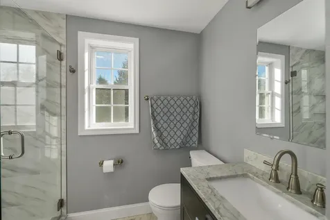 71 Green Meadow Lane Bedford NH 03110