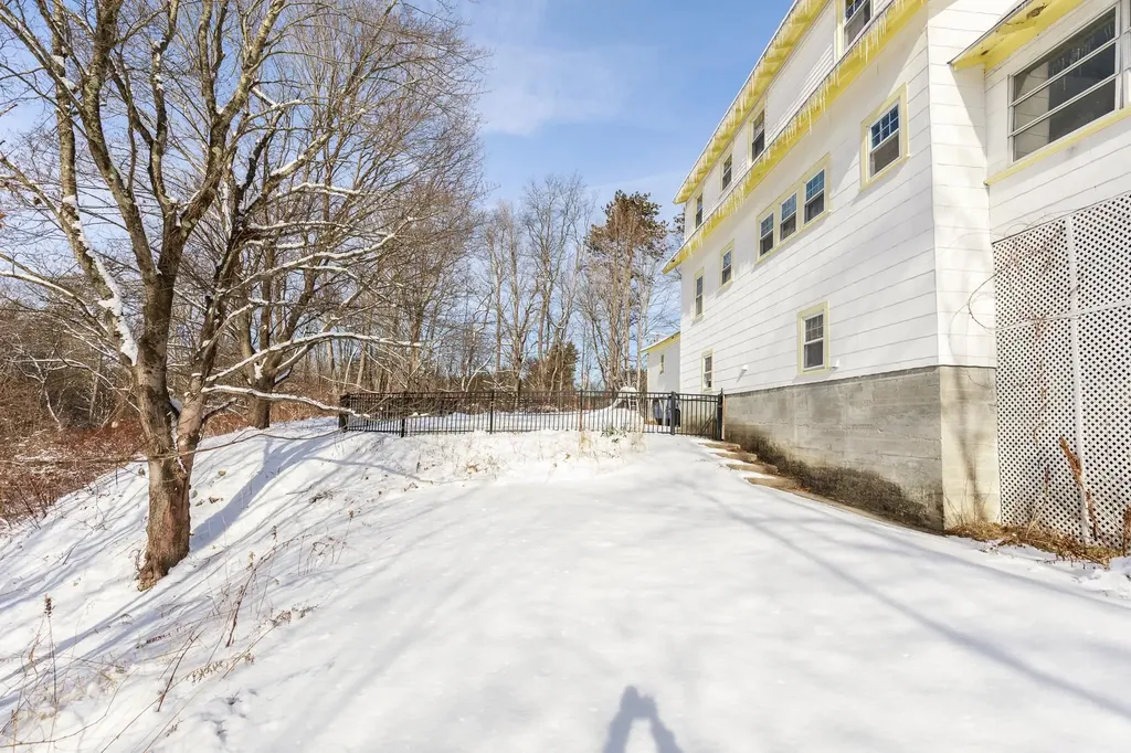 470 Court Street Keene NH 03431