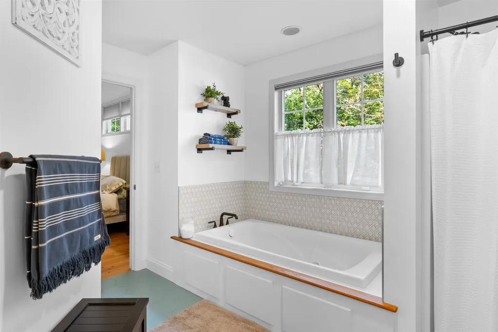 14 Hilton Drive Newmarket NH 03857