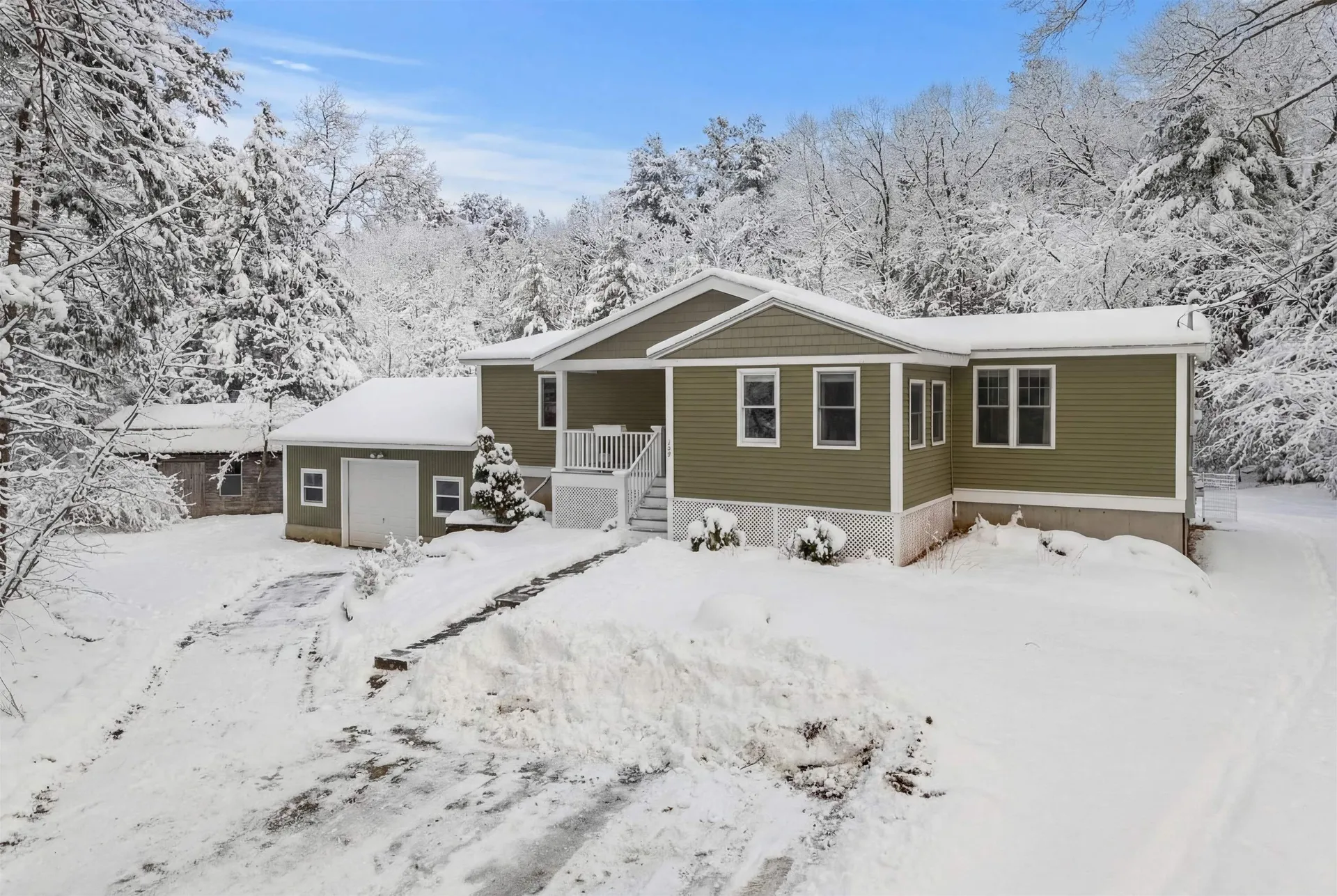 18 Meadow Drive Hudson NH 03051