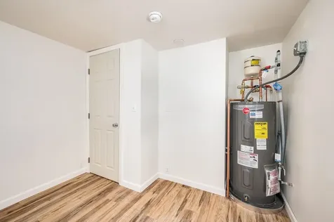 16 Polly Ann Mhp Park Dover NH 03820