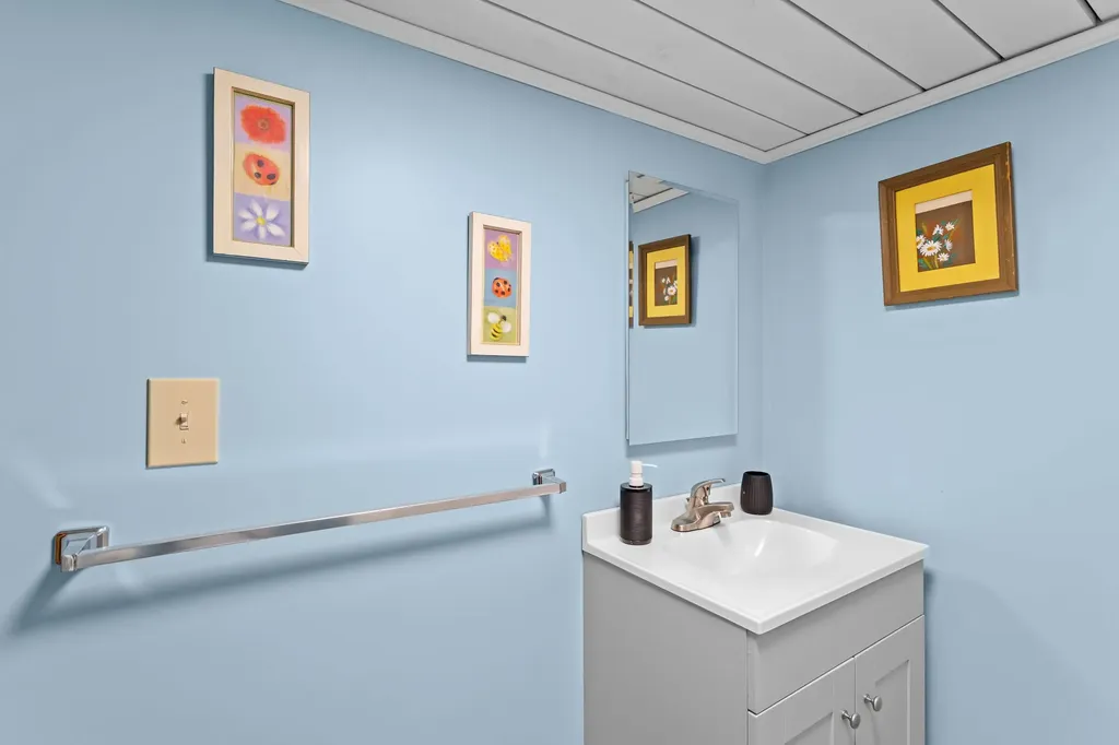 155 Gillis Hill Road Bennington NH 03442