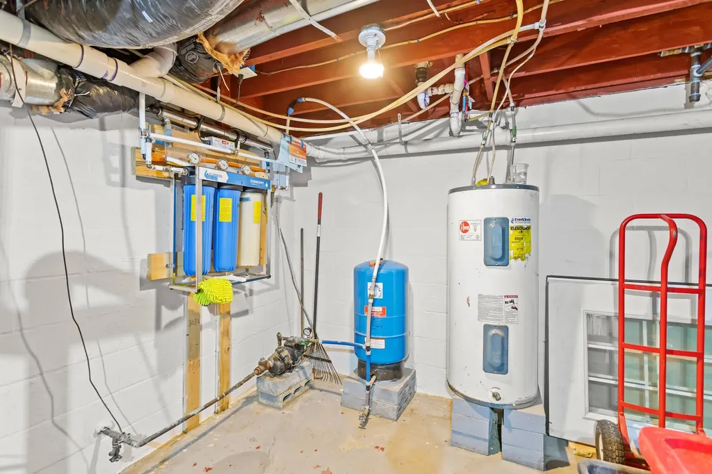 155 Gillis Hill Road Bennington NH 03442