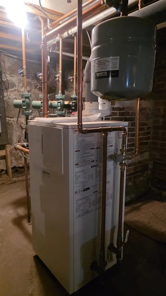 86 Raymond Road Chester NH 03036