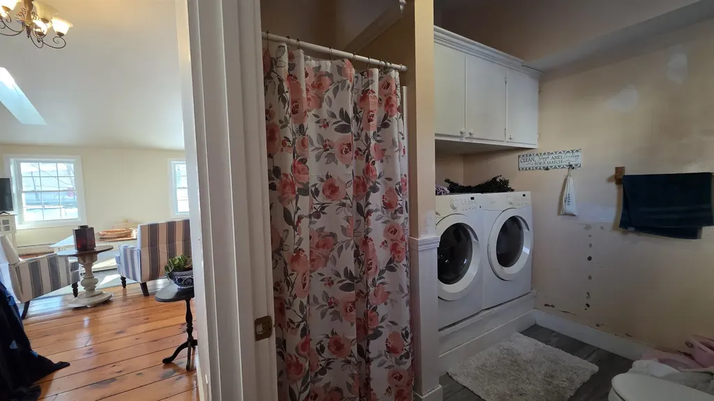 86 Raymond Road Chester NH 03036