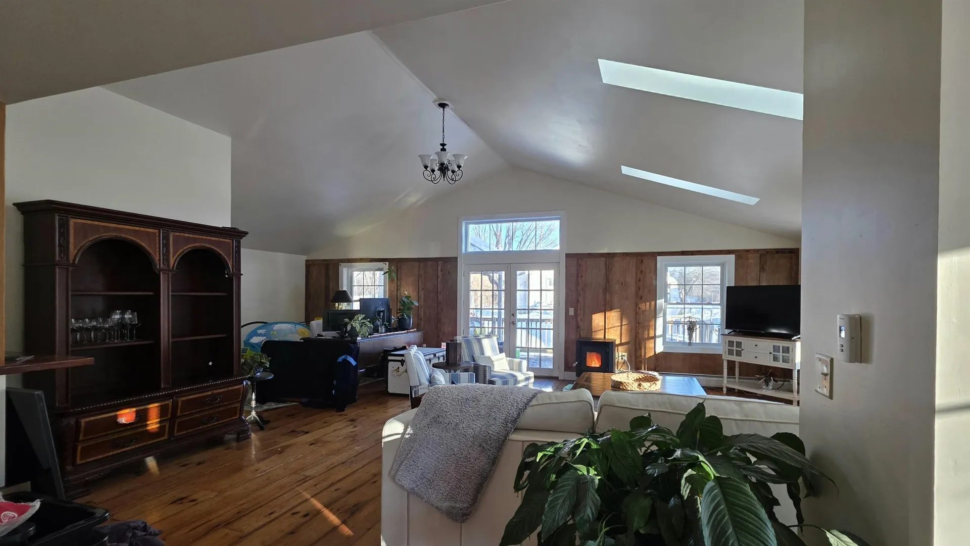 86 Raymond Road Chester NH 03036