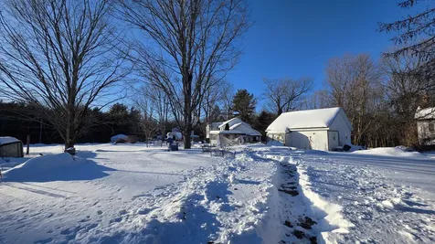 86 Raymond Road Chester NH 03036