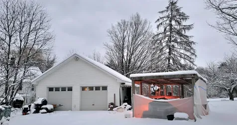 86 Raymond Road Chester NH 03036