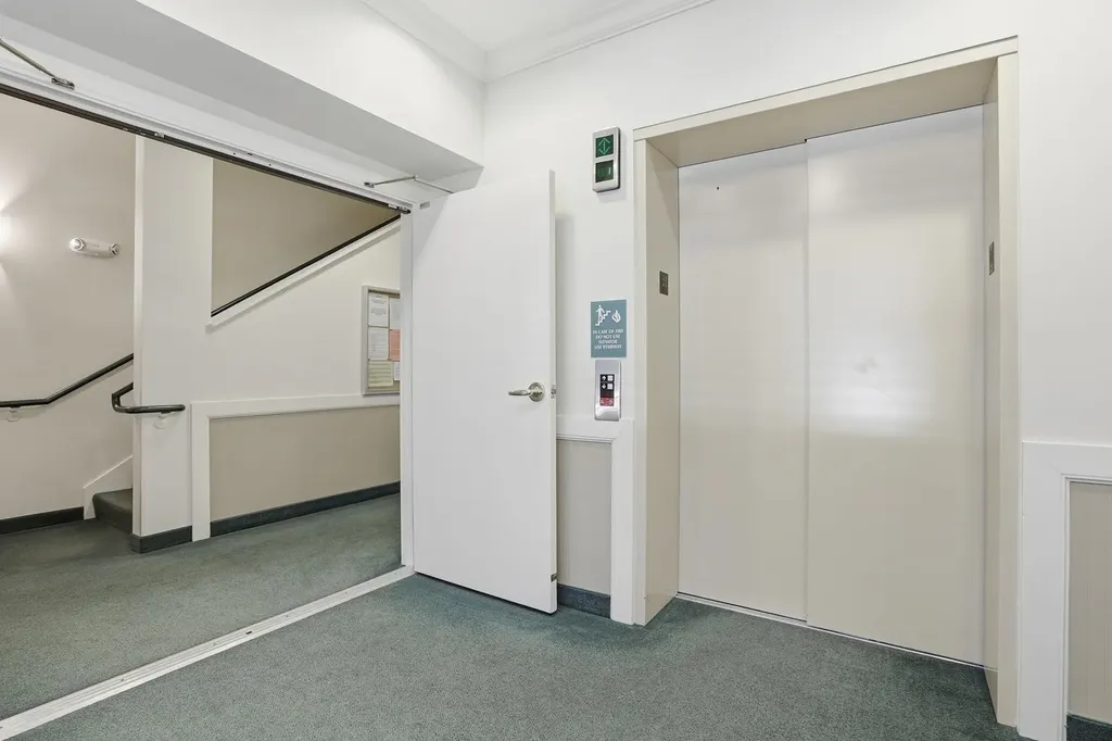 5 Sally Sweets Way Salem NH 03079