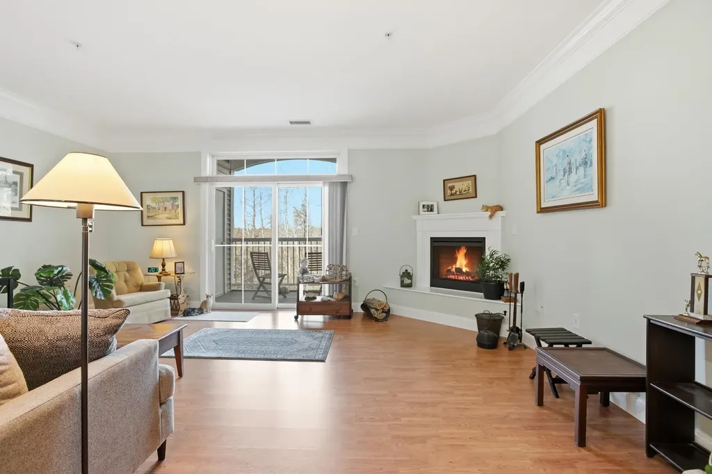 5 Sally Sweets Way Salem NH 03079