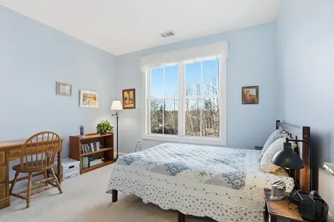 5 Sally Sweets Way Salem NH 03079