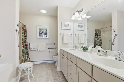 5 Sally Sweets Way Salem NH 03079