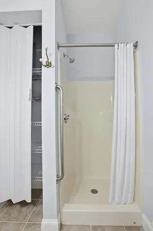 5 Sally Sweets Way Salem NH 03079