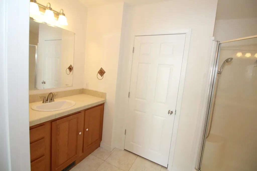 30 Sawmill Ridge Sandown NH 03873