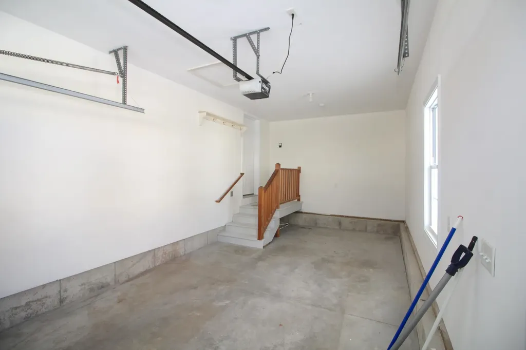 30 Sawmill Ridge Sandown NH 03873