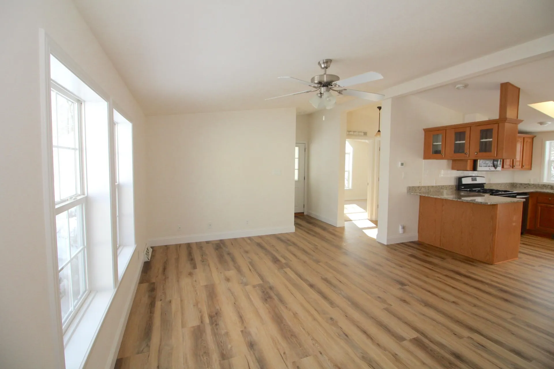 30 Sawmill Ridge Sandown NH 03873