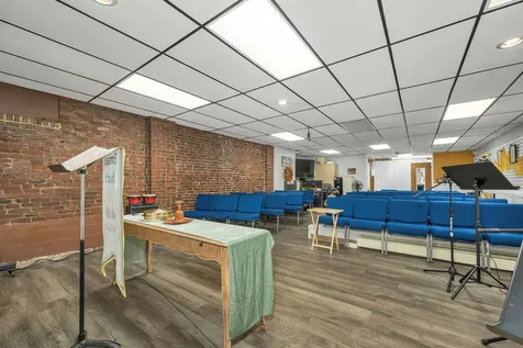 160 Amory Street Manchester NH 03102