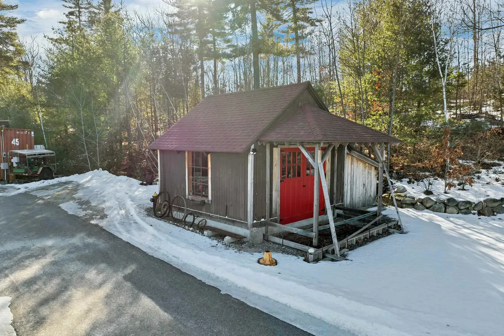 34 Stable Road Milford NH 03055