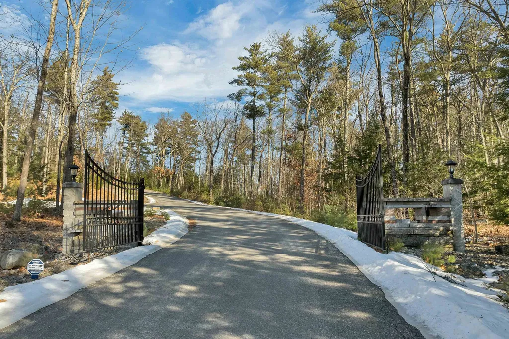 34 Stable Road Milford NH 03055