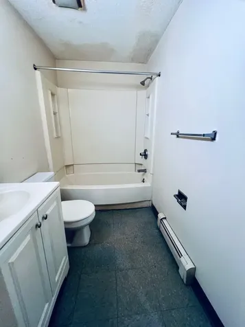 194 Spruce Street Manchester NH 03103