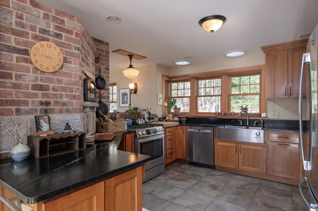 135 Fred Houghton Road Putney VT 05346