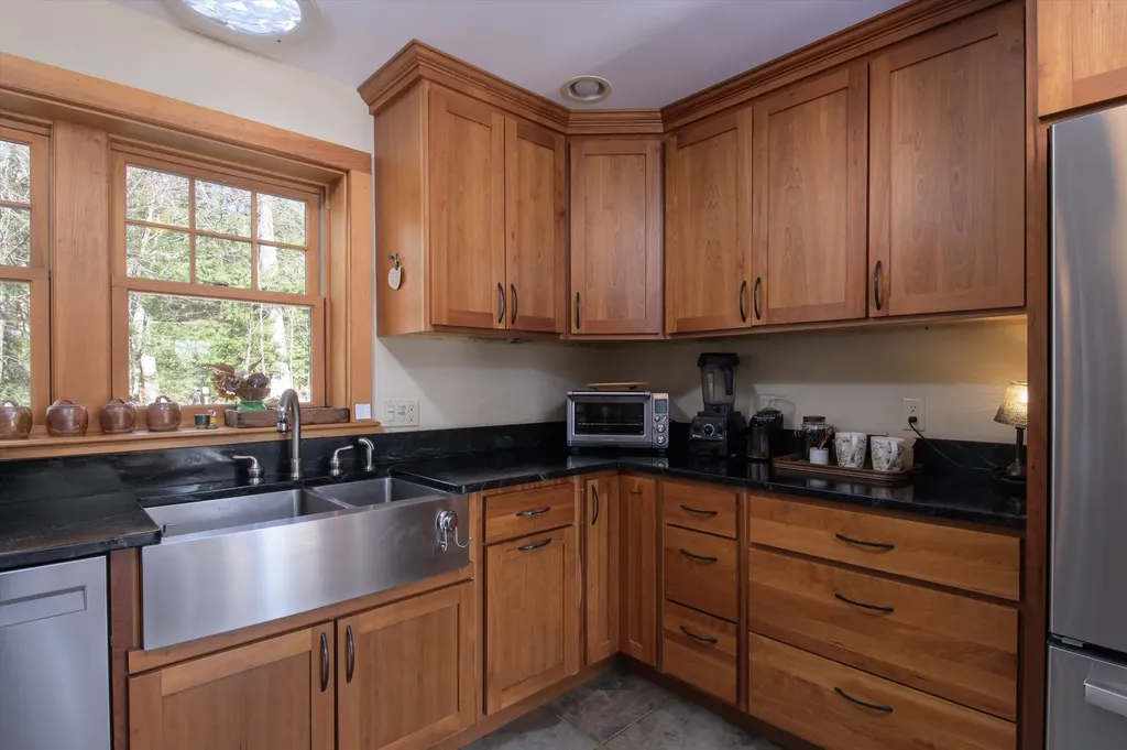 135 Fred Houghton Road Putney VT 05346