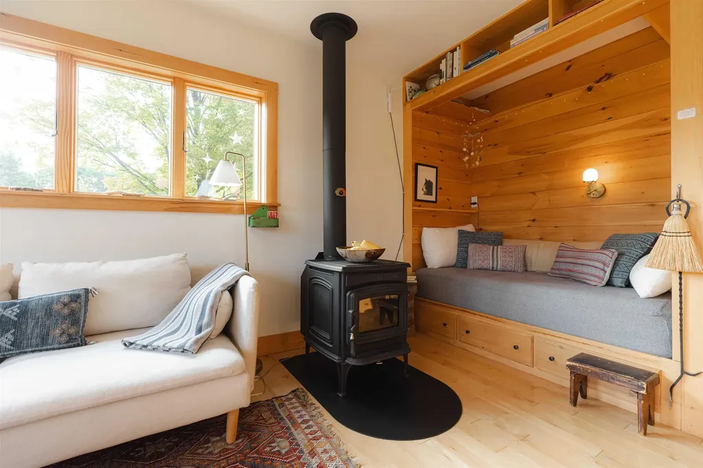 135 Fred Houghton Road Putney VT 05346