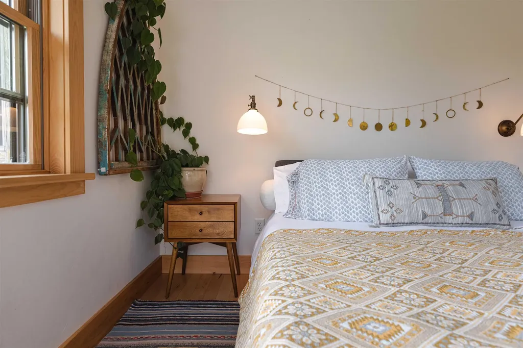 135 Fred Houghton Road Putney VT 05346