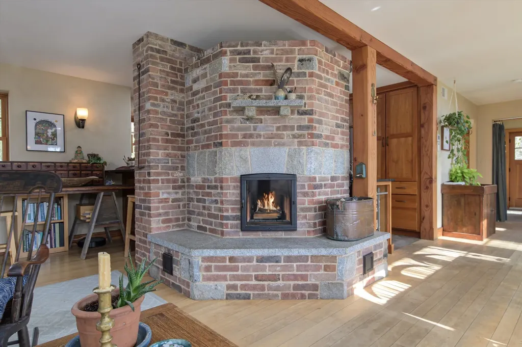 135 Fred Houghton Road Putney VT 05346