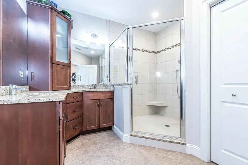 10 Braemoor Woods Road Salem NH 03079