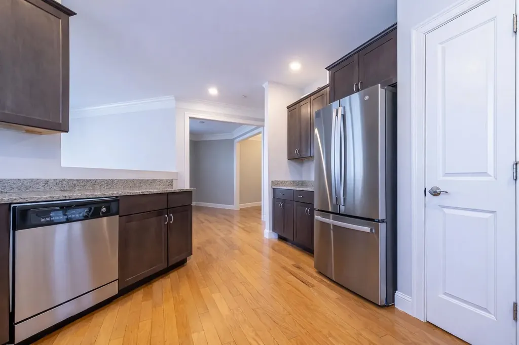 10 Braemoor Woods Road Salem NH 03079