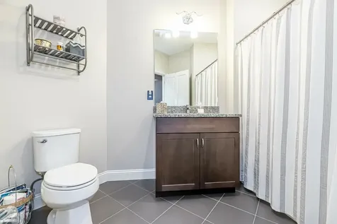 10 Braemoor Woods Road Salem NH 03079