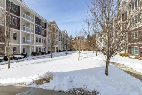 10 Braemoor Woods Road Salem NH 03079