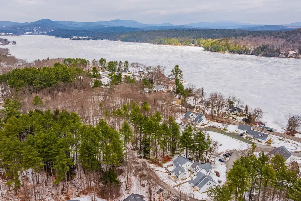 26 Marsten Lane Enfield NH 03748