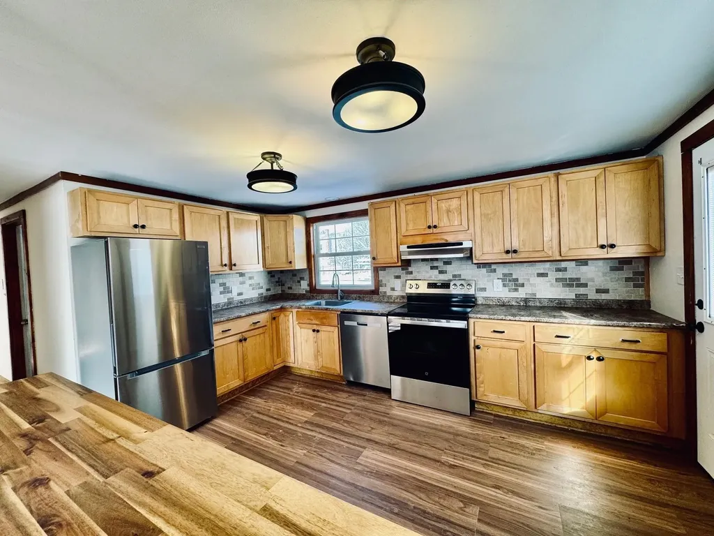 20 Bilo Avenue Winchester NH 03447