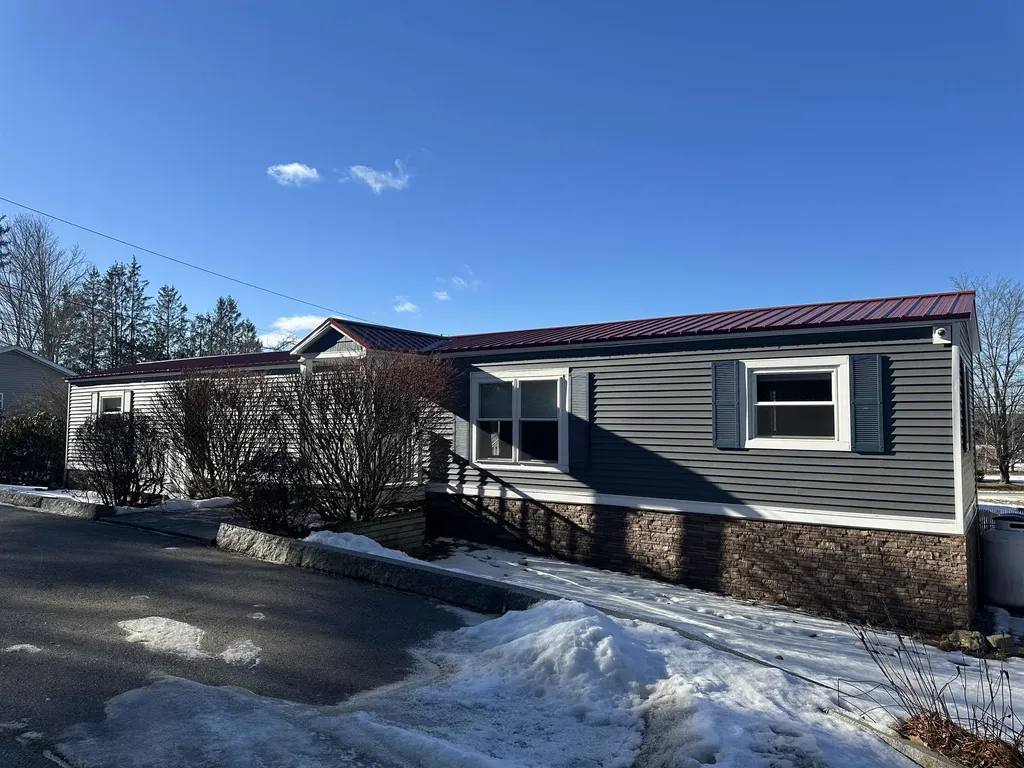 23 Holiday Lane Belmont NH 03220