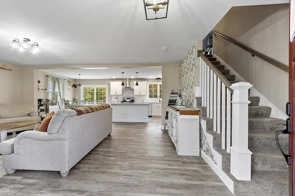 133 Smoke Street Barrington NH 03825