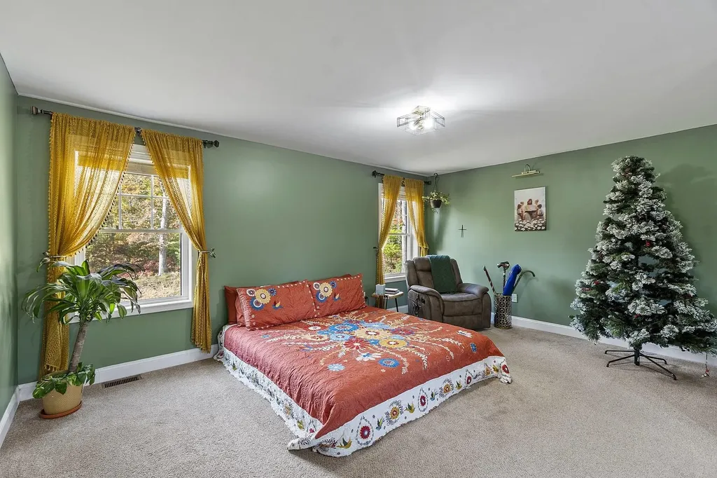 133 Smoke Street Barrington NH 03825