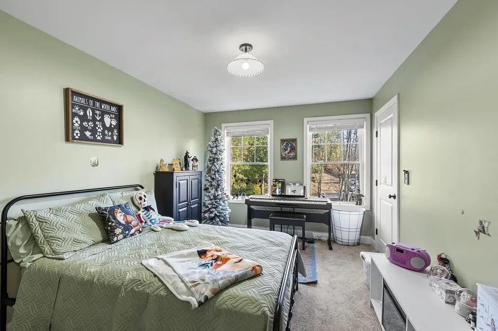 133 Smoke Street Barrington NH 03825