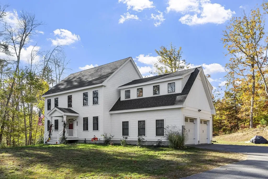 133 Smoke Street Barrington NH 03825