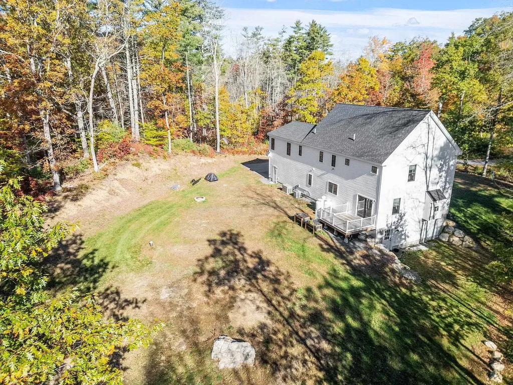 133 Smoke Street Barrington NH 03825