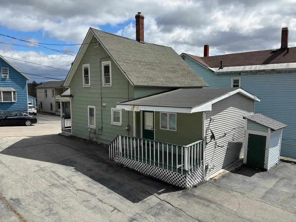 39 Abenaki Lane Berlin NH 03570